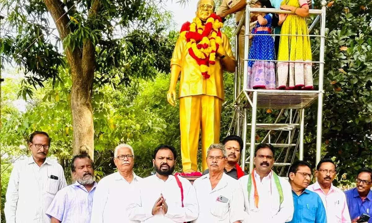 Kakinada: Rich tributes paid to SR Sankaran