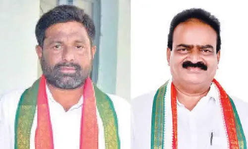 Khammam: Congress leaders Mohammad Javeed, Rayala Nageswara Rao off to Delhi