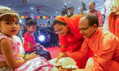 MP elections: Shivraj slams Digvijaya for nautanki jibe after kanya pujan ritual