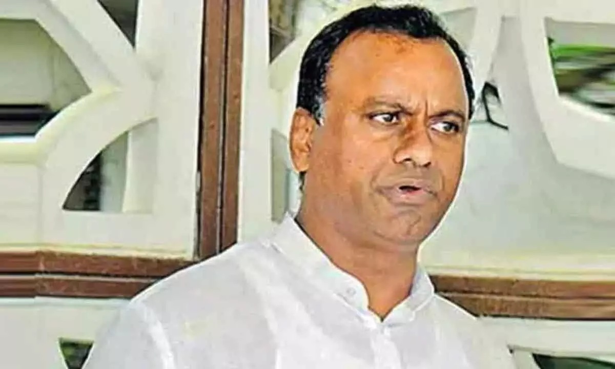 BJPs top leader in Telangana quits, likely to join Congress