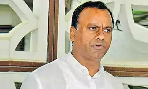 BJPs top leader in Telangana quits, likely to join Congress