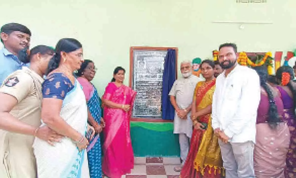 Rajamahendravaram: Newly-built village secretariat inaugurated
