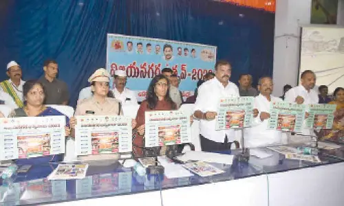 Vizianagaram: Minister Botcha Satyanarayana reviews arrangements