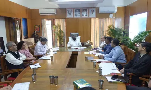 Eshwar Khandre appeals not to wear fake tiger claws