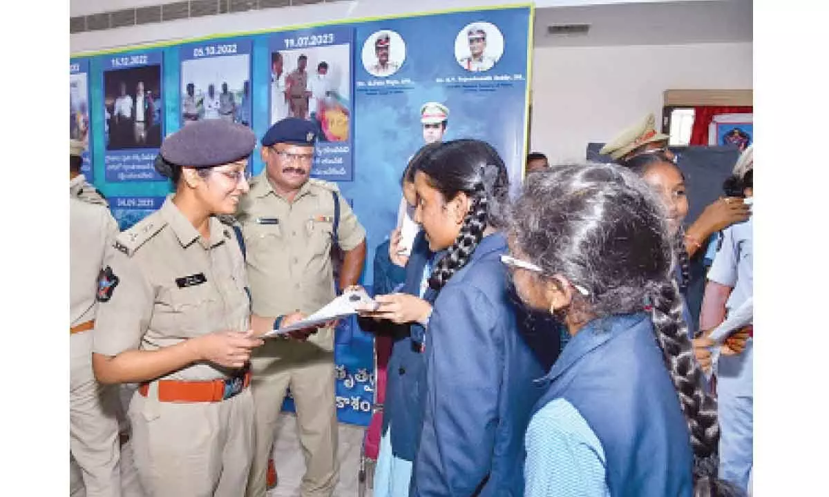 Prakasam, Bapatla police conduct ‘Open House’