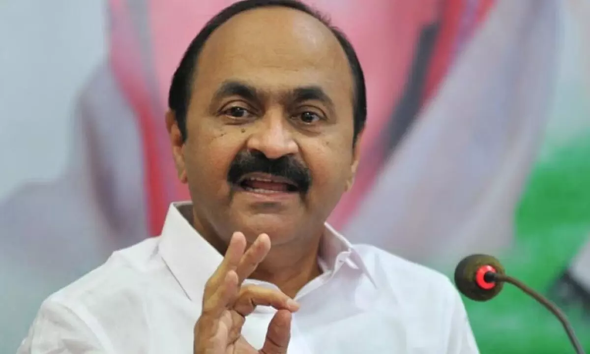 Congress criticises Kerala CM for wasting money on Keraleeyam 2023 festival