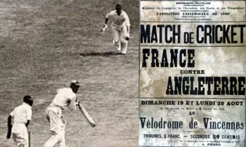 Eiffel Tower as backdrop to cricket