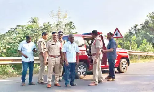 Vijayawada: CPM demands completion of Gunadala flyover works