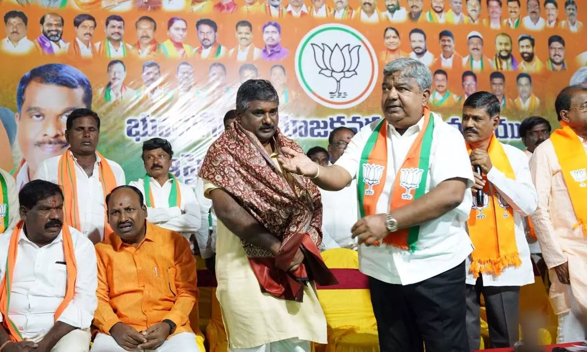BJP holds booth and wide level meeting with leaders in Bhuvanagiri