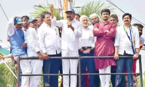 Tirupati: Samajika Sadhikara Bus Yatra concludes