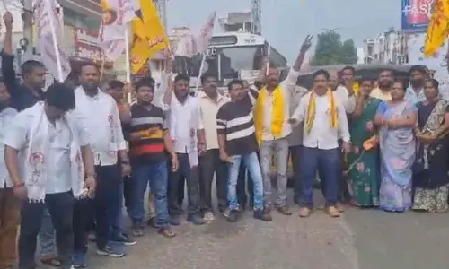 TDP leaders protest in support of Nijam Gelavali foiled in Guntur, detained