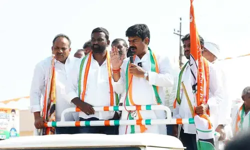 Nizamabad: Congress rallies forces behind Vinay