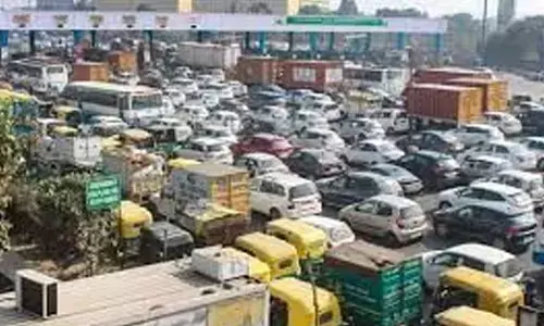 Khattar writes to Gadkari to relocate Kherki Daula toll