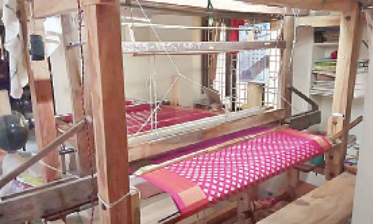 TS handloom industry hanging by a thread