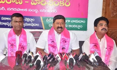 BRS town president Challa Hari Shankar speaking to the media in Karimnagar on Monday.