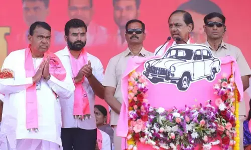 Pocharam heaps praise on CM KCR