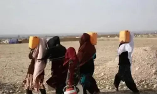 As Pakistan deadline inches to an end - Afghan illegal immigrants face detention, deportation