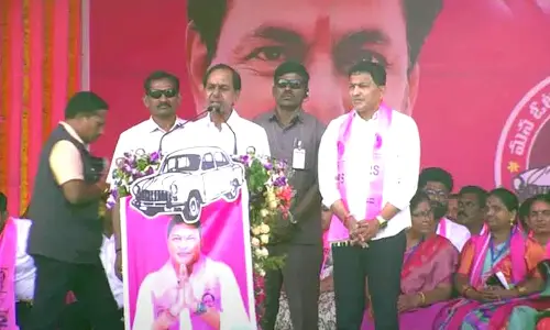 KCR takes jibe at Congress in Huzurnagar, says it has dozen CM candidates