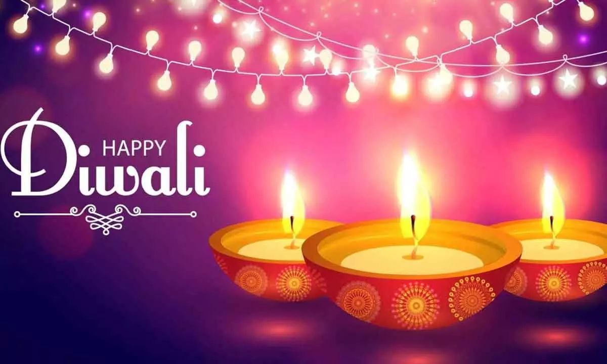 Diwali Greetings 2023: Heartfelt Wishes and Messages to send family and friends
