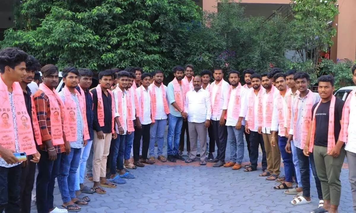 Congress associated student wing NSUI leaders and cadres joining BRS in the presence of MLA Chirumarthi Lingaiah in Narketpally