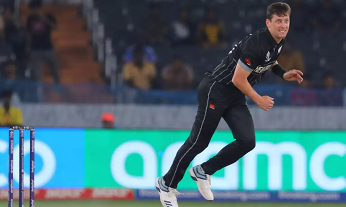 Mens ODI WC: NZs Matt Henry walks off the field mid over with hamstring injury during SA clash