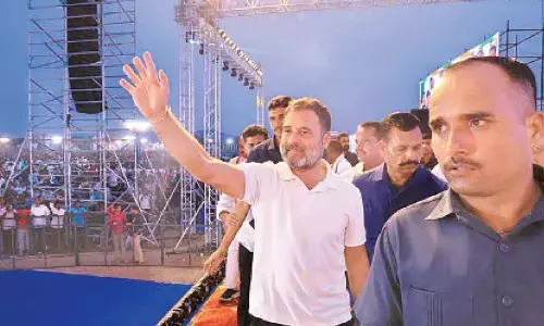 Battle between Doralu & Prajalu: Rahul