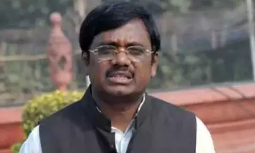 Former MP Vivek resigns to BJP, likely to join Congress