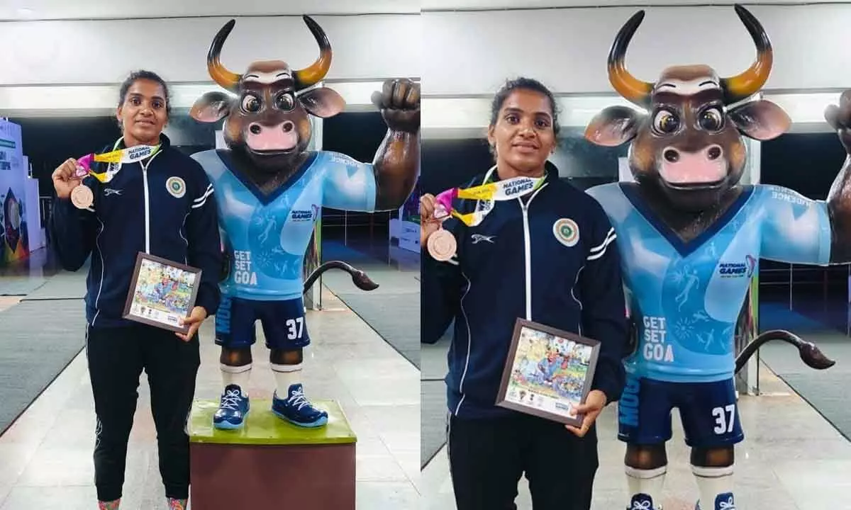 Guntur Athlete Rashmi bags bronze