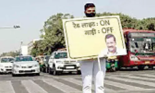 New Delhi: AAP claims 2 MLAs detained by police