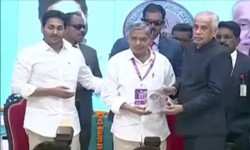 Dr YV Malla Reddy gets YSR Lifetime Achievement Award