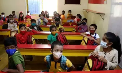 UP govt to provide English language kits for primary classes
