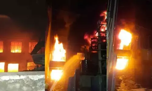 Massive fire at Delhi factory, 20 fire tenders mobilised