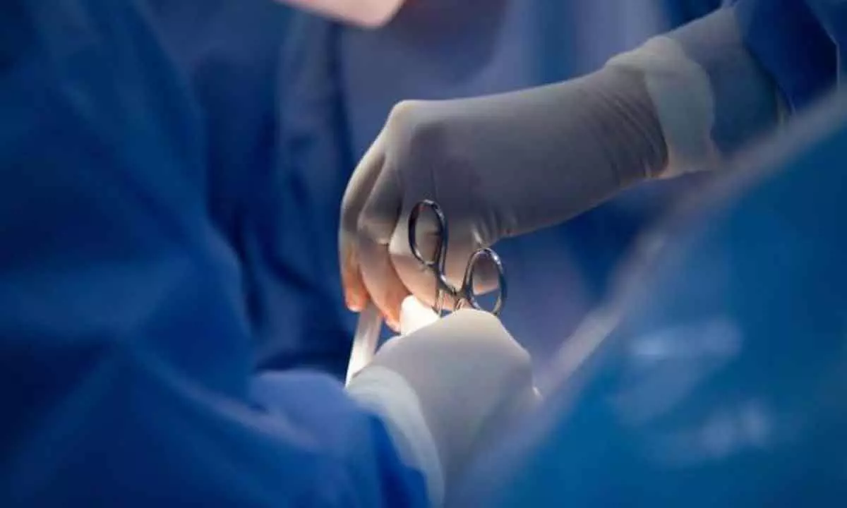 UK surgeons perform combined C-sec, ovarian cancer surgery on 4 women