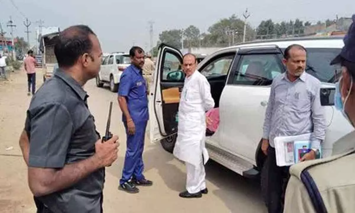 Home Minister Mahmood Alis convoy checked in Medak