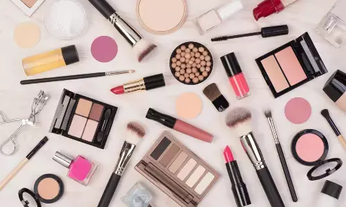 How to nail the perfect minimalist ‘no-makeup’ look like a pro