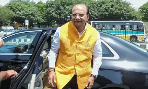 Amid severe air quality, LG goes about Delhi to check pollution-control measures