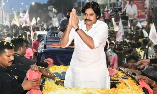 Pawan Kalyan to share dais with PM Modi in Hyderabad