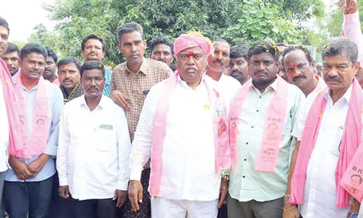 Palair MLA Kandala Upender Reddy receiving a grand welcome by the party leaders on Monday
