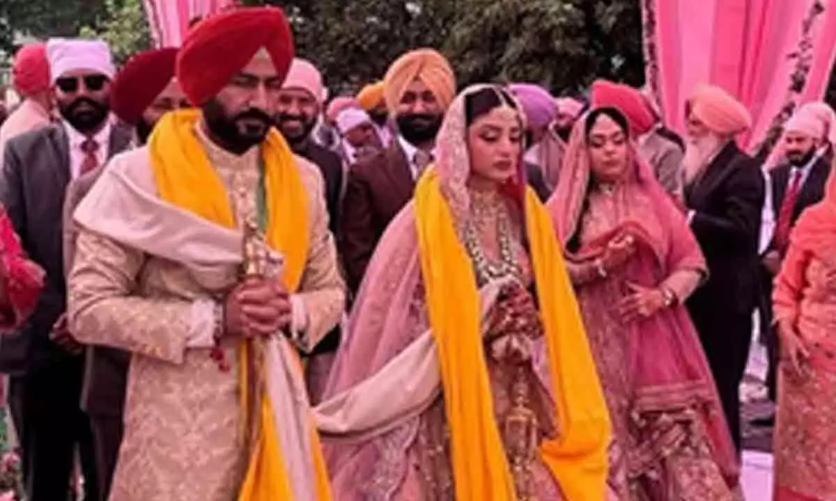 Punjab Sports Minister ties the knot with radiologist from UP