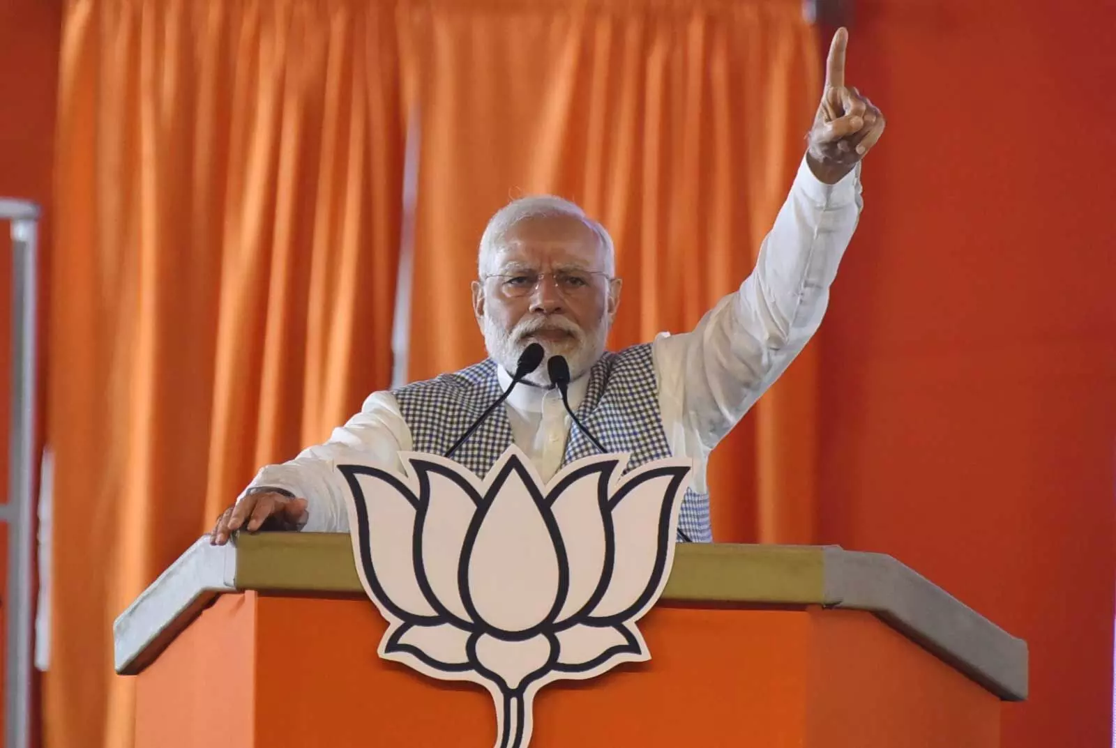 Congress never forgets to abuse me daily: Modi