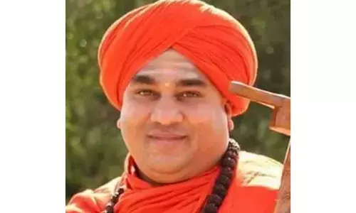 Provide reservation before LS polls or face agitation: Lingayat seer to Ktaka govt