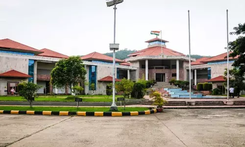 Manipur High Court asks state govt to lift mobile internet ban in unaffected areas