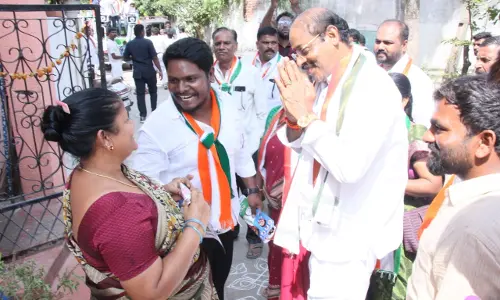 People are ready to vote for Congress, says Kukatpally Congress candidate