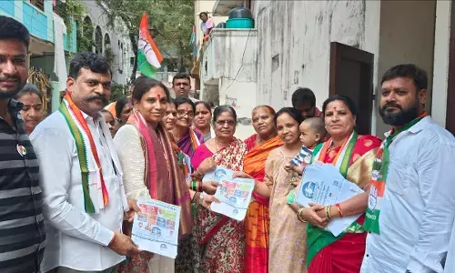 Khairatabad Congress candidate campaigns Chintal Basti, says she came to serve people