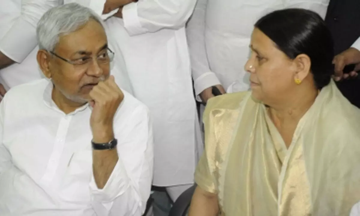 Vulgar remark was made mistakenly, Bihar ex-CM Rabri Devi defends Nitish
