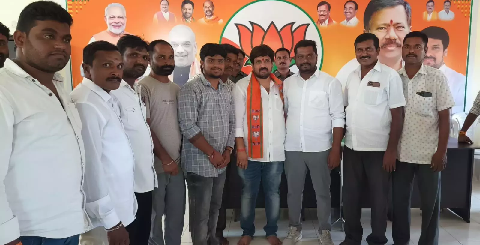 BJP Mulugu candidate Ajmira Prahlad gets peoples support, to file nomination tomorrow
