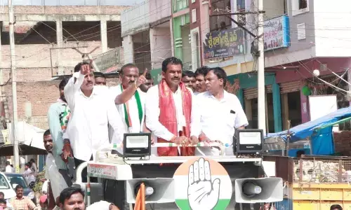 Wanaparthy: Pujas, crackers, and pomp