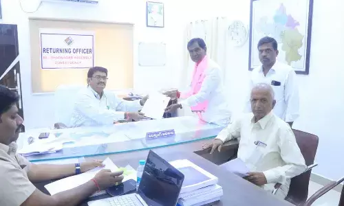 Anjaiah Yadav files nomination