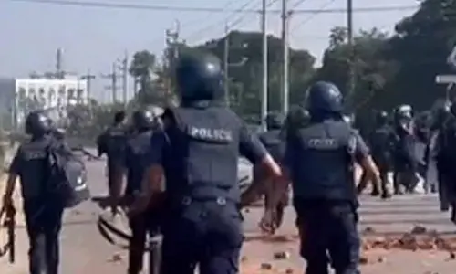 Bangladesh: One killed as garment workers clash with police over pay hike