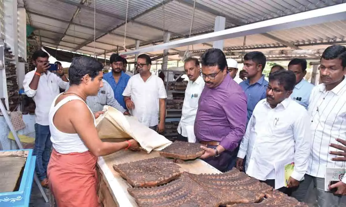 Vijayawada: Collector P Rajababu assures all help to Kalamkari workers